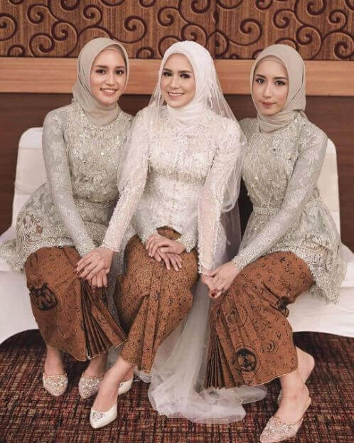 seragam batik keluarga untuk pernikahan