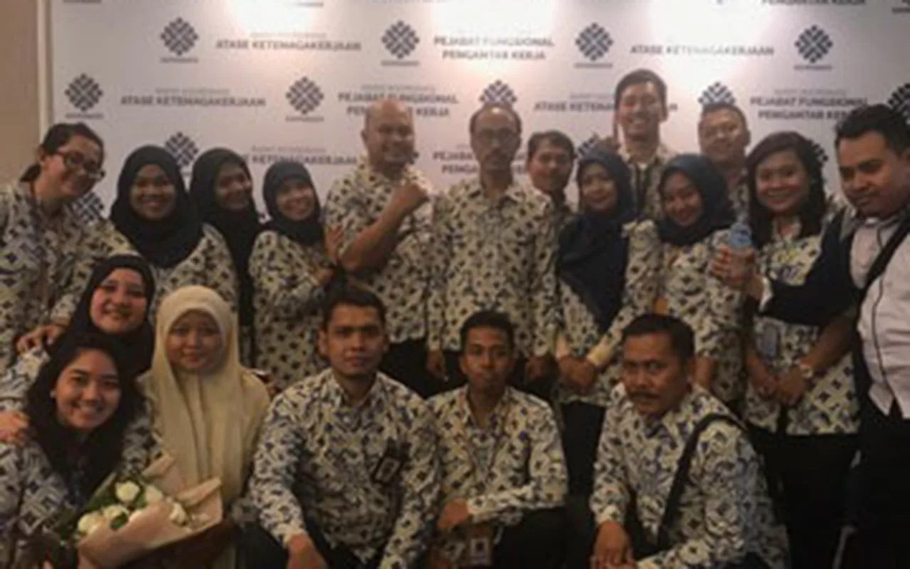 Seragam Batik Custom Elegan